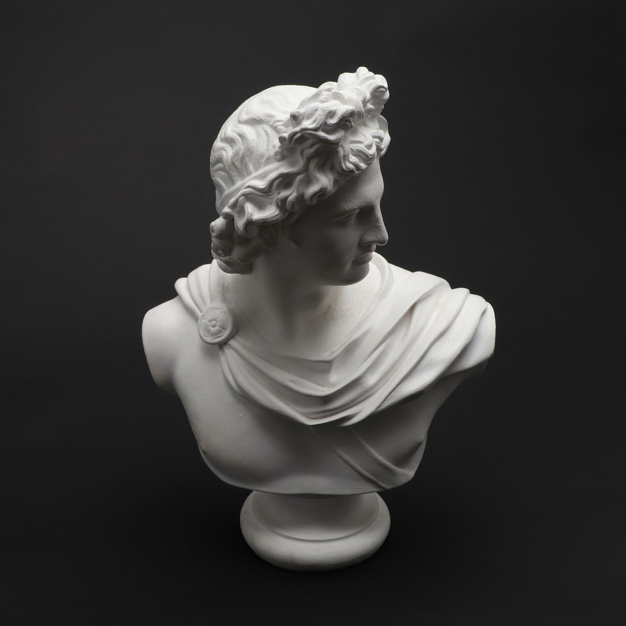 EN ROMERSK STIL GIPS BYST.