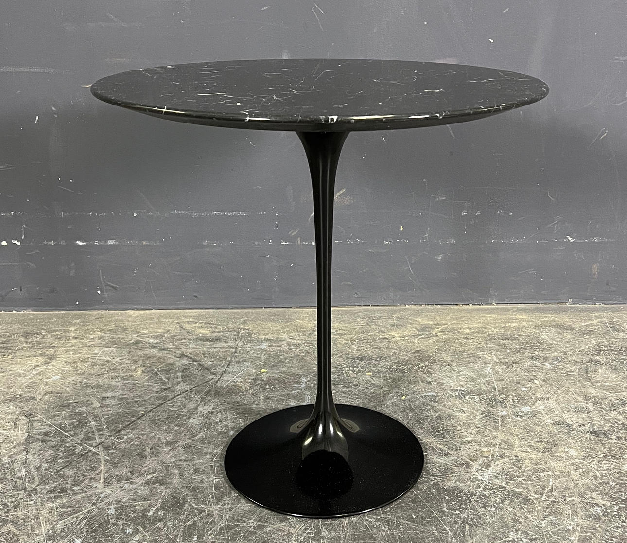 EERO SAARINEN. KNOLL BORD.