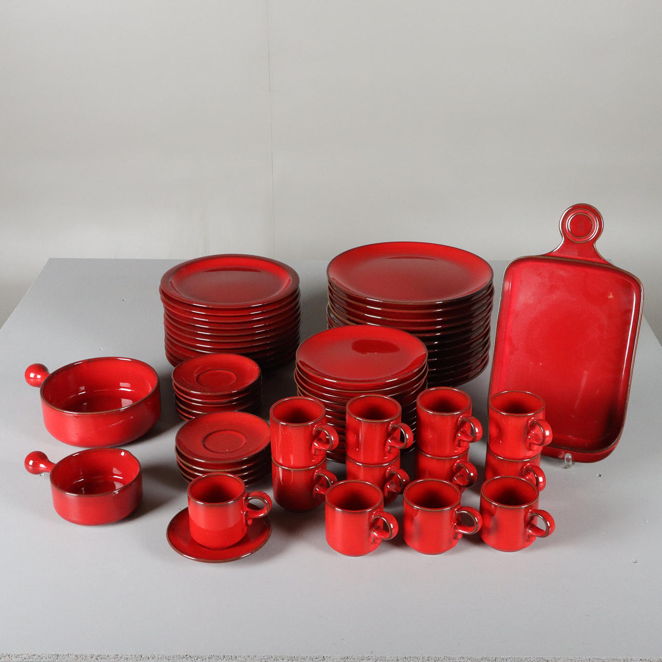 SERVIS , 51 delar, keramik.