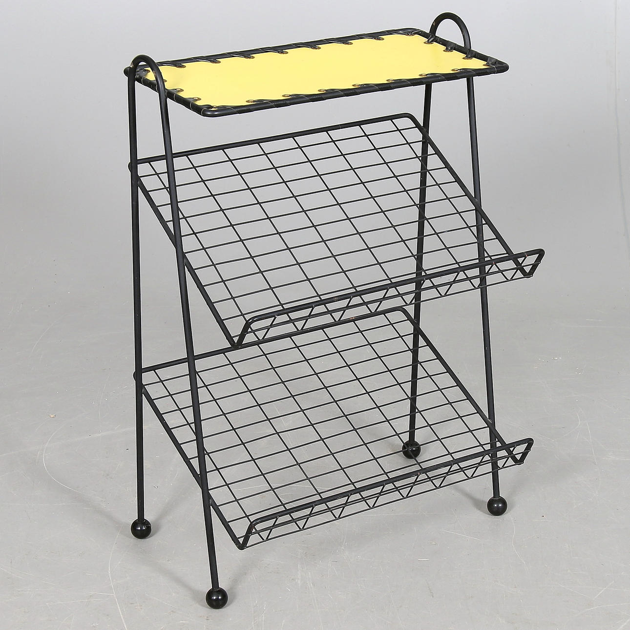 TIDNINGSHYLLA, "Pelly", stringmodell. 1950-tal.