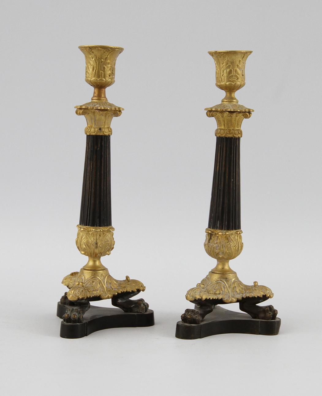 LJUSSTAKAR, ett par, senempire, 1800-tal.