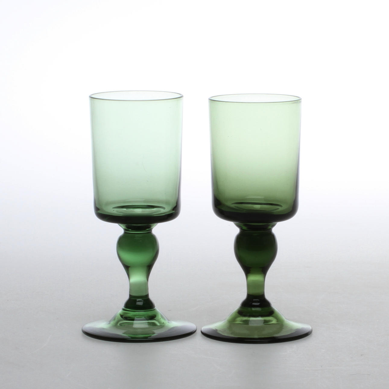 VINGLAS, 14 st, glas, "Dragon", Bertil Vallien, Boda.