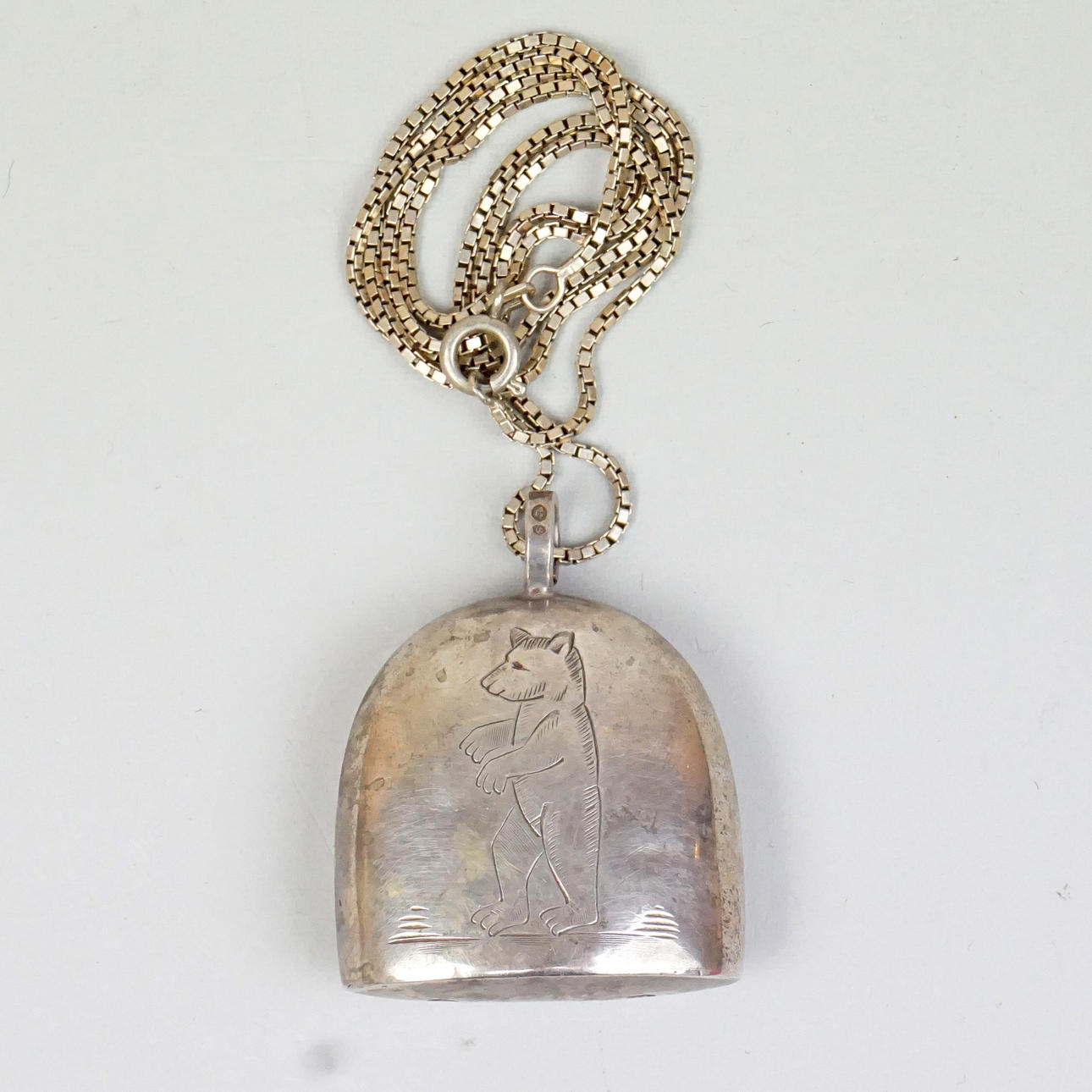 BJÄLLRA MED KEDJA, silver.