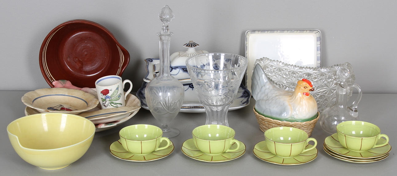 KERAMIK OCH GLAS, bl.a. Gustavsberg, Gefle. 1900-tal.