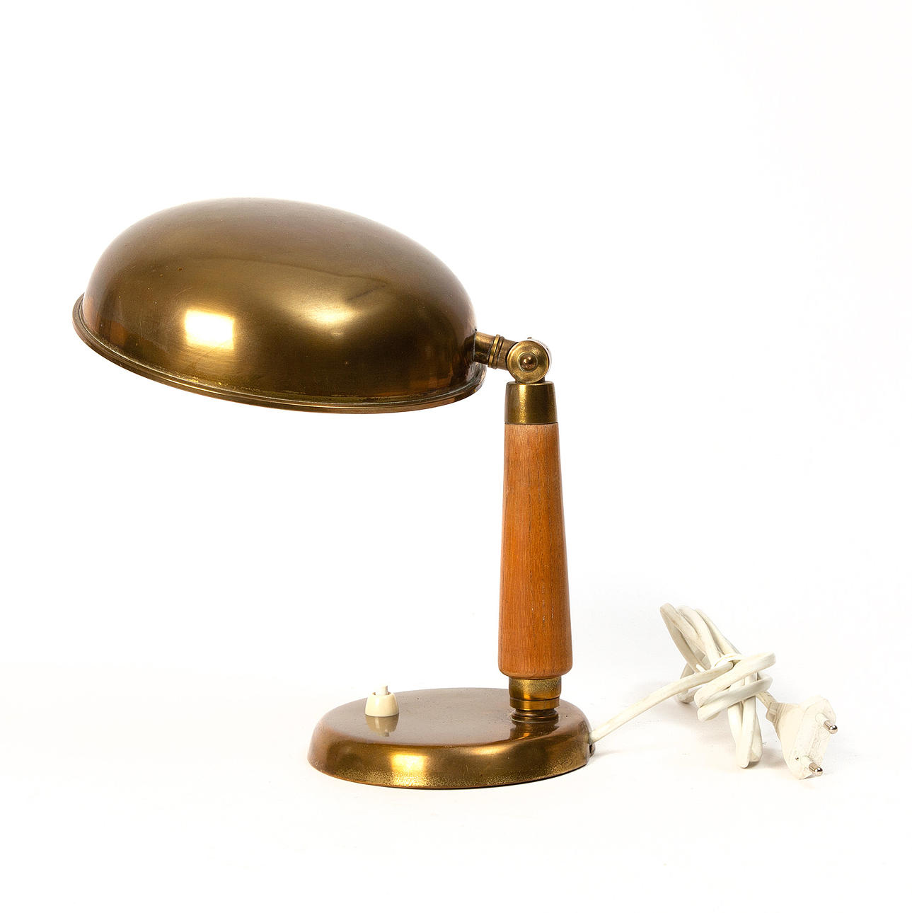 PÖYTÄVALAISIN, 1940-luku.