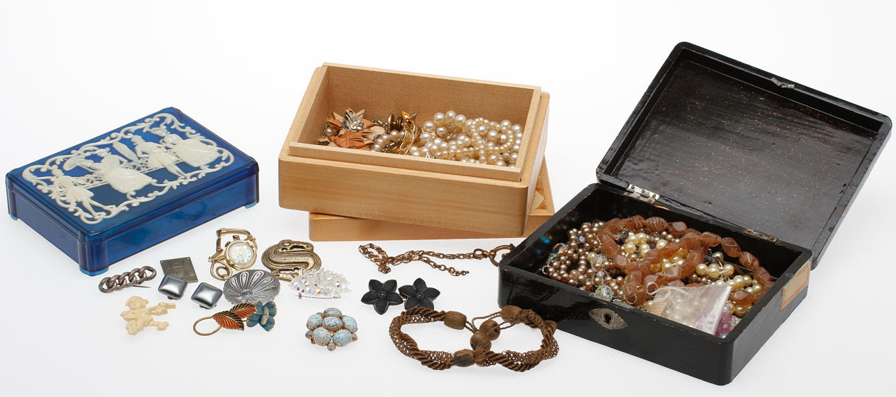 BIJOUTERIER, 1900-tal.