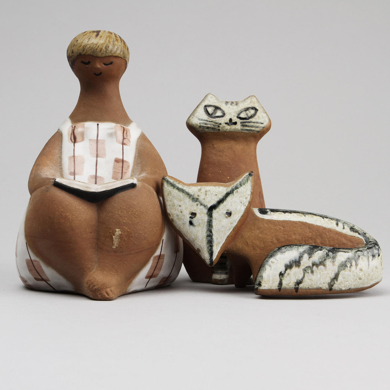 LISA LARSSON. Figuriner, 3 st, stengods, Gustavsberg.