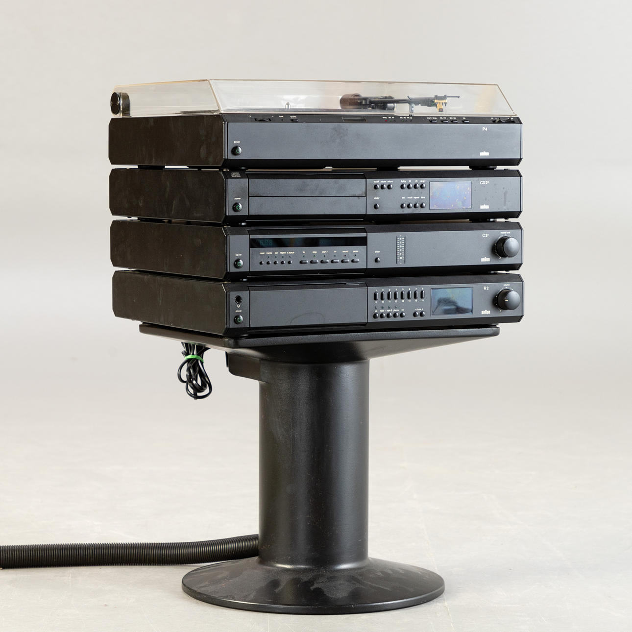 Braun. Atelier Anlage.