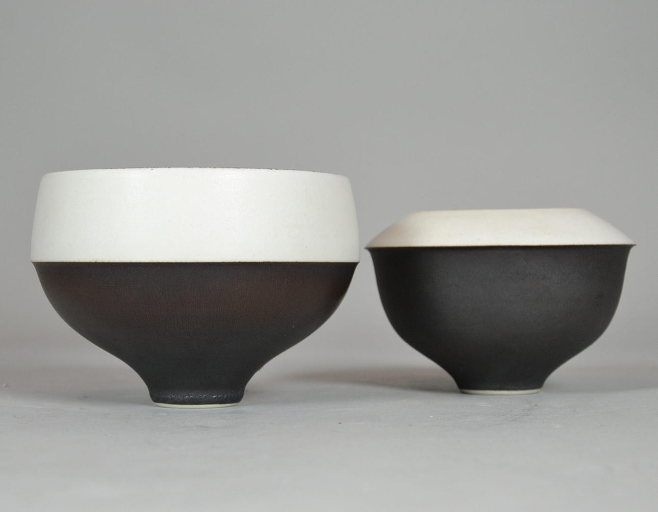 KARL SCHEID. Två vaser.