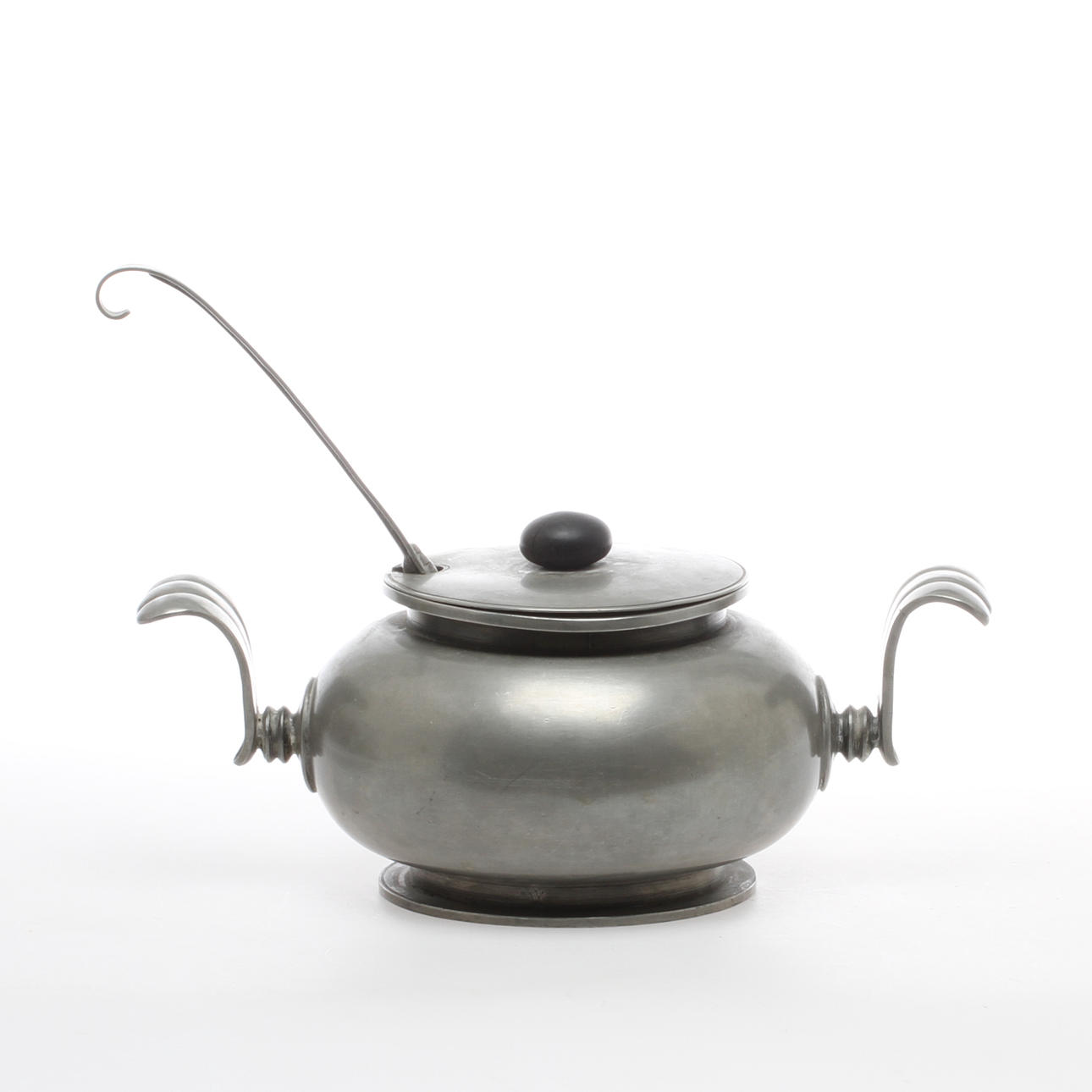 TERRIN samt SLEV, tenn, Art Deco, 1900-talets första hälft.