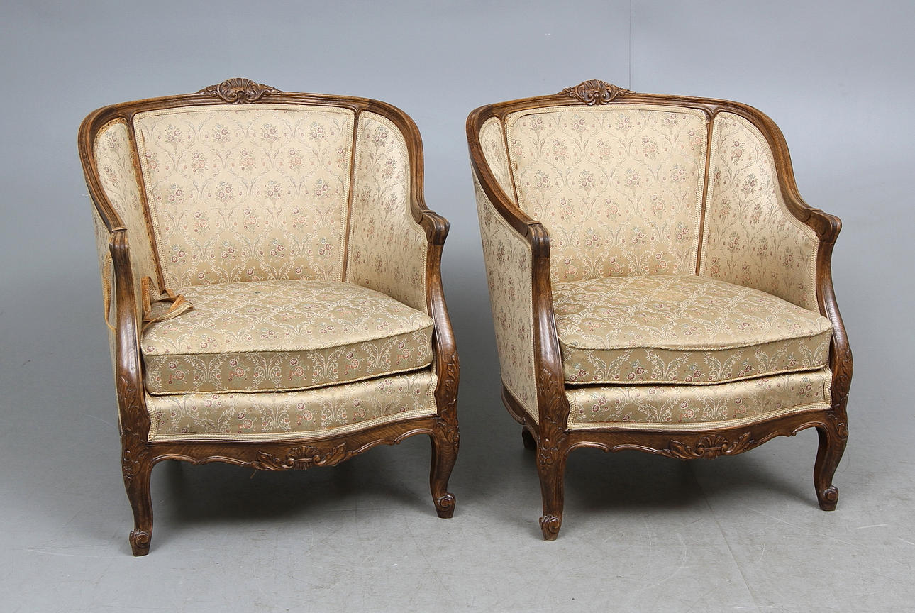 FÅTÖLJER, ett par, rokokostil, 1900-tal.