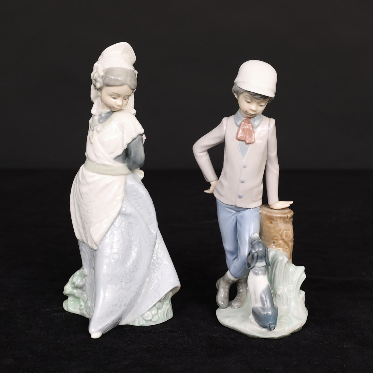 FIGURINES, 2 pcs, porcelain, NAO.