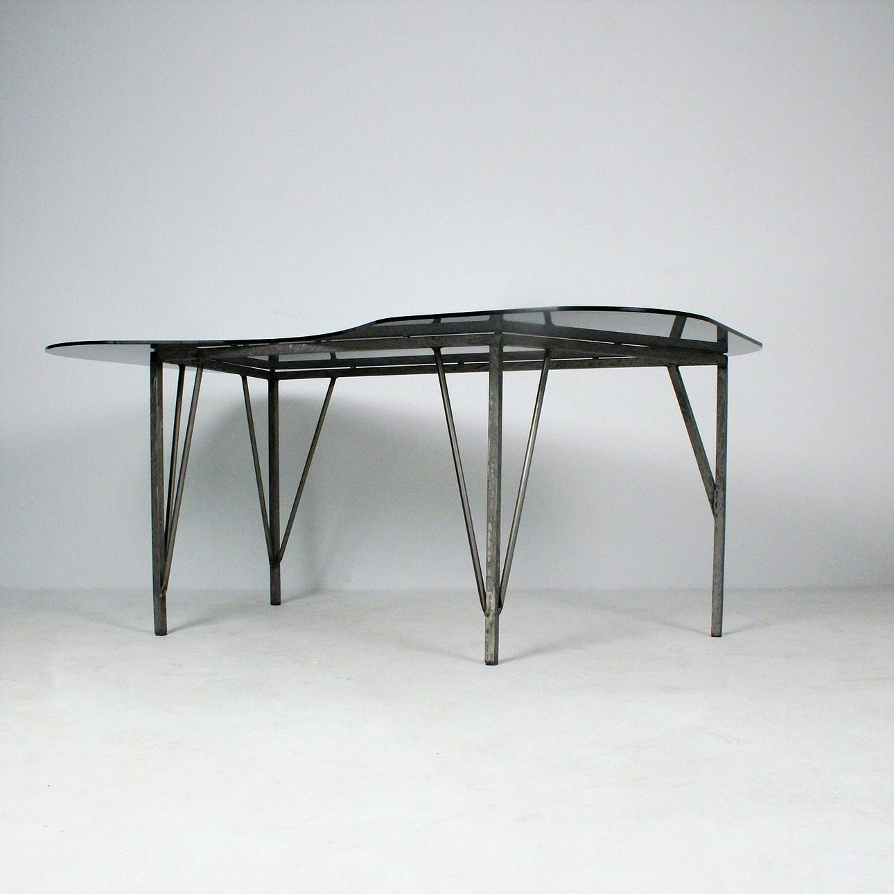 Industriell skrivbord.