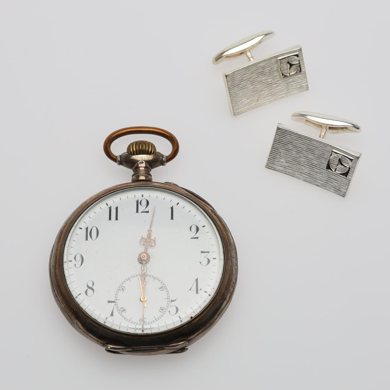 POCKET WATCH, and cufflinks, silver.