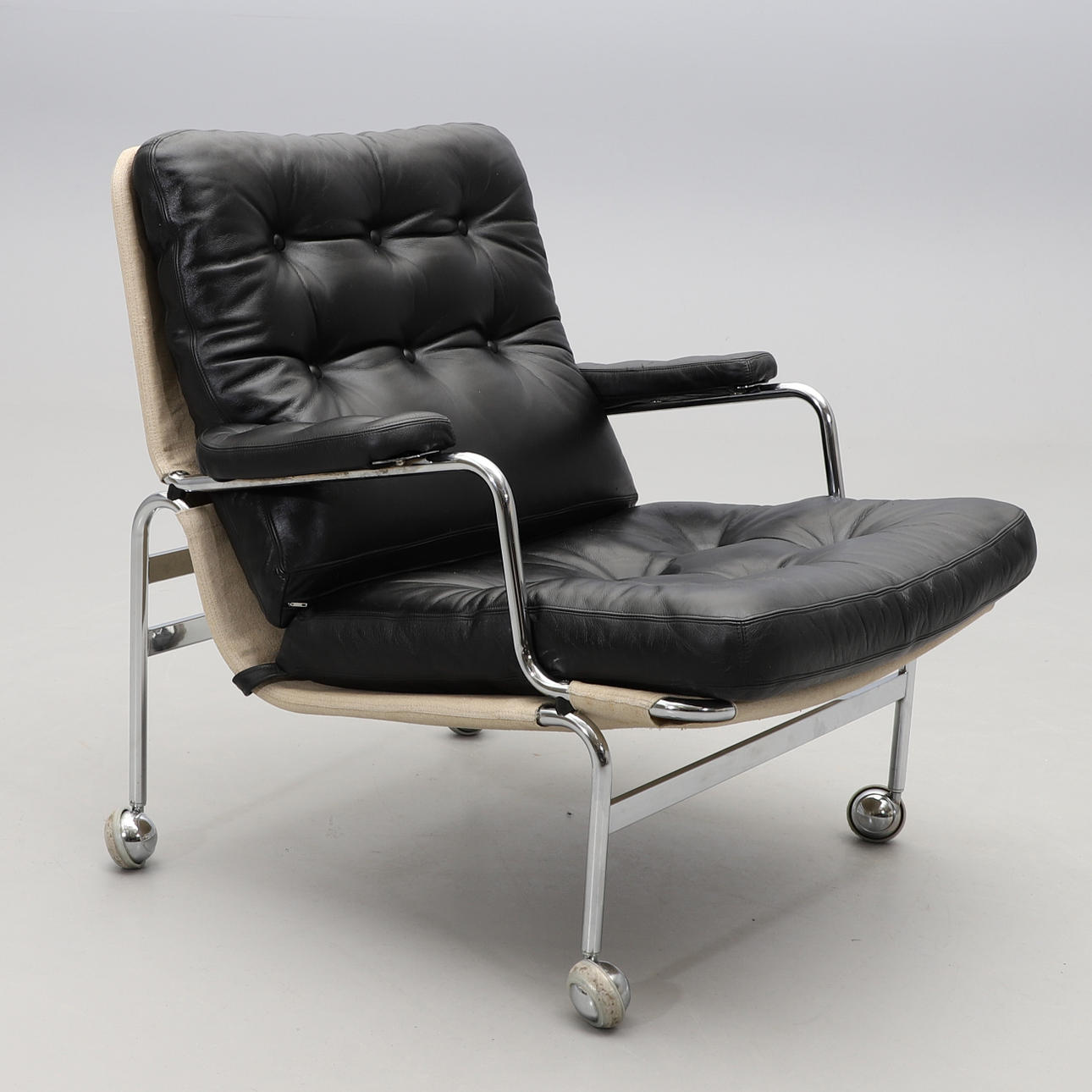 BRUNO MATHSSON. Fåtölj, "Karin", för Dux.