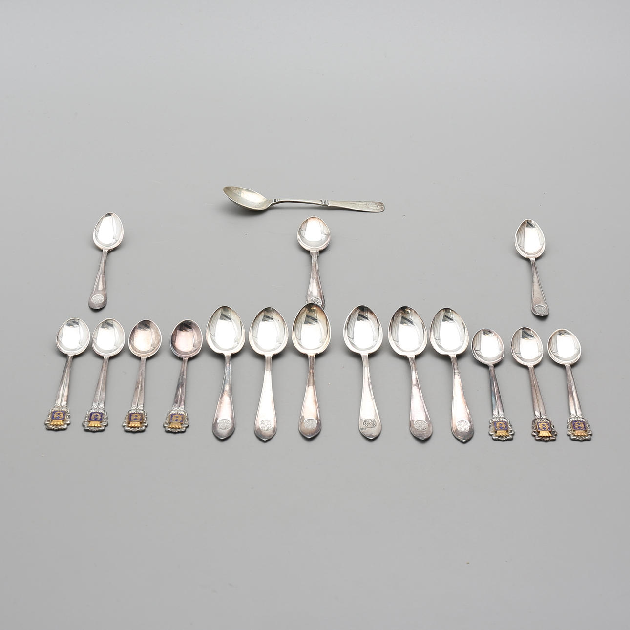 SKEDAR, 17 st, silver, 225 gram.