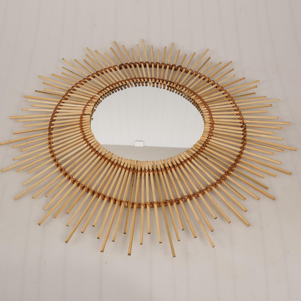 SOLSPEGEL, trä, samtida.