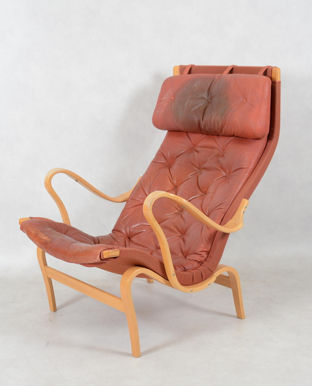 BRUNO MATHSSON. FÅTÖLJ, "Pernilla",Dux.