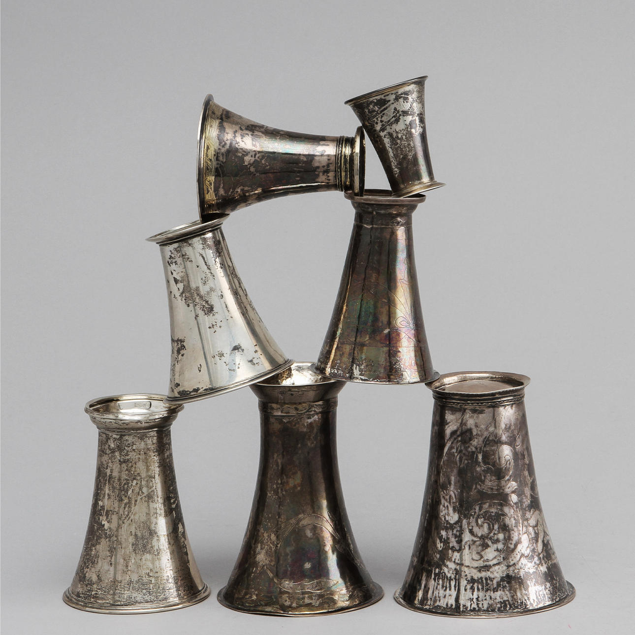 7 bägare, silver 17-1900-tal, totalvikt ca 290 gram.