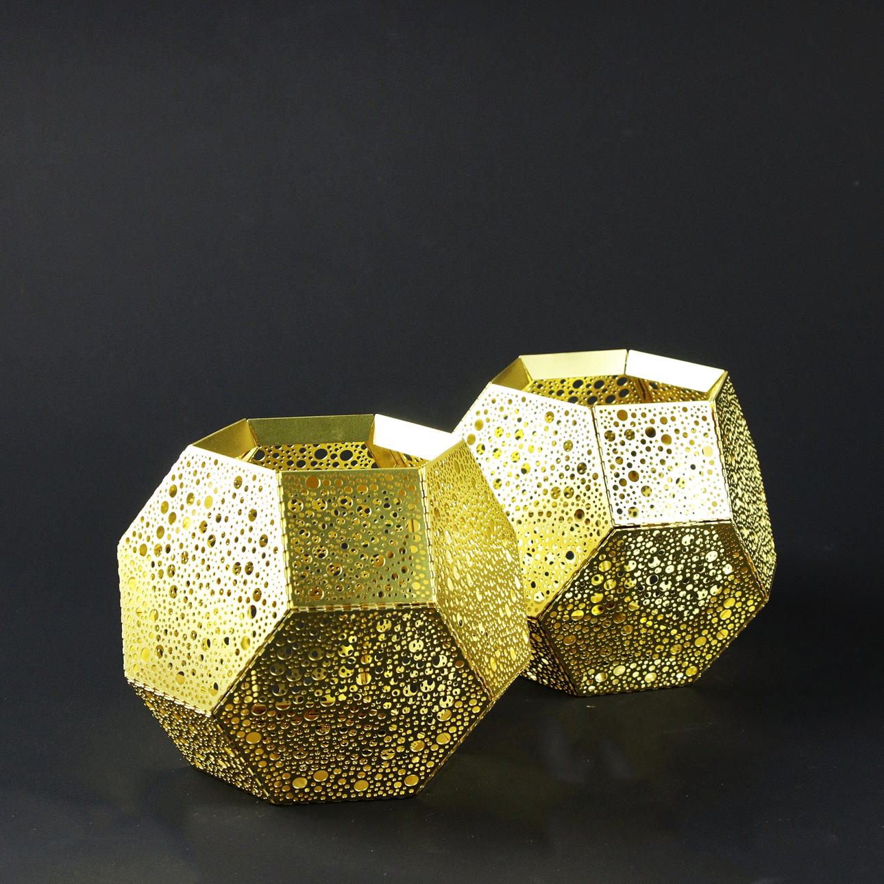 TOM DIXON. Ljushållare, ett par. "Etch", mässing.