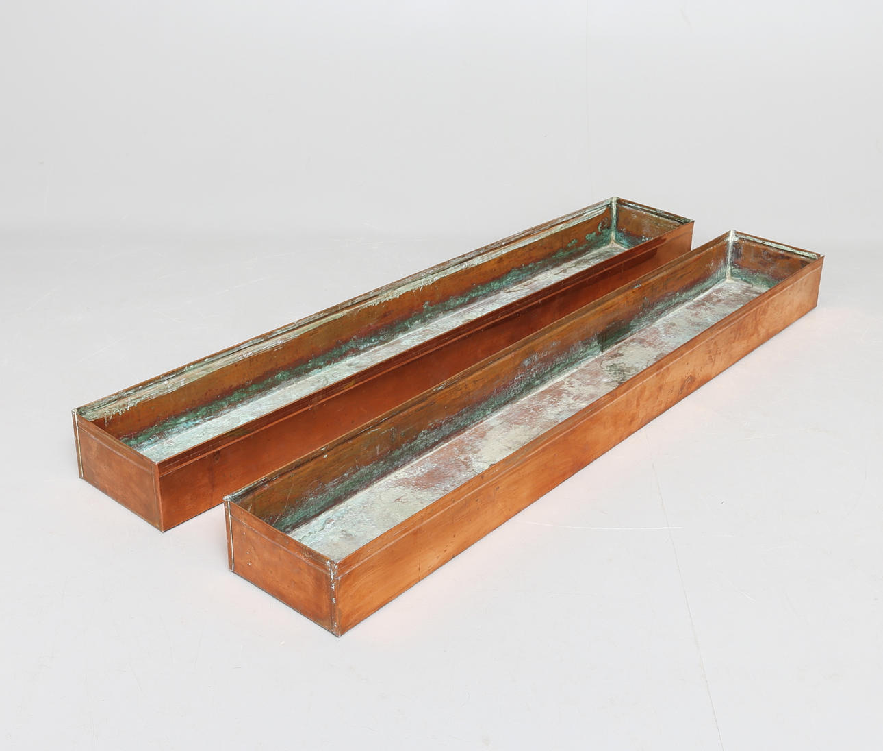 BLOMLÅDOR, 1 par, koppar.