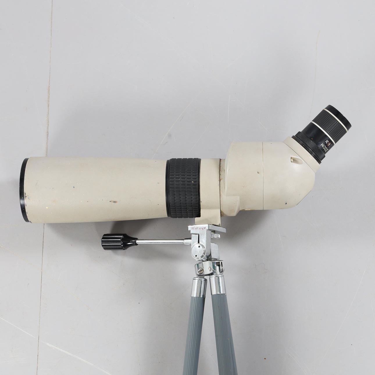 BINOCULARES, Mirador con soporte.