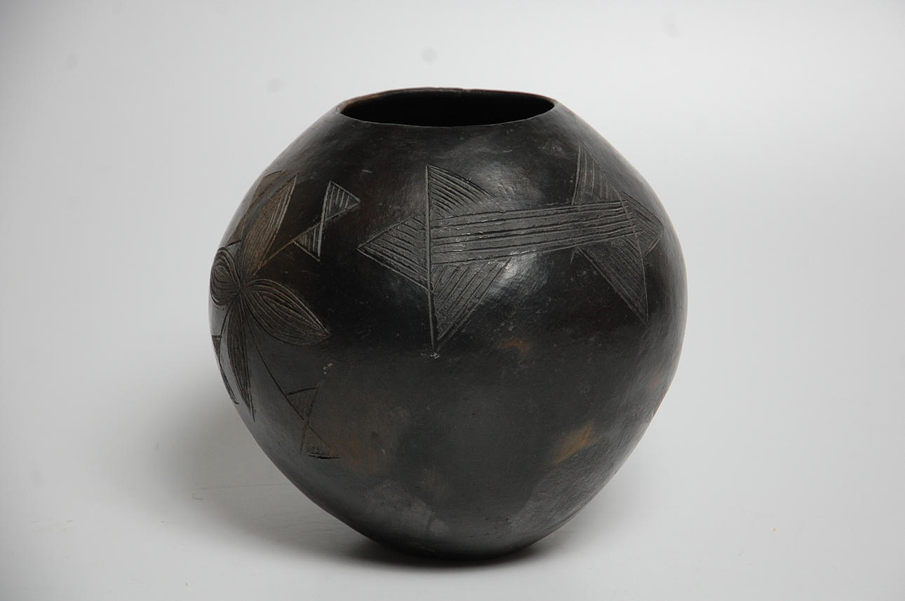 URNA, lergods, Zulu, Sydafrika.