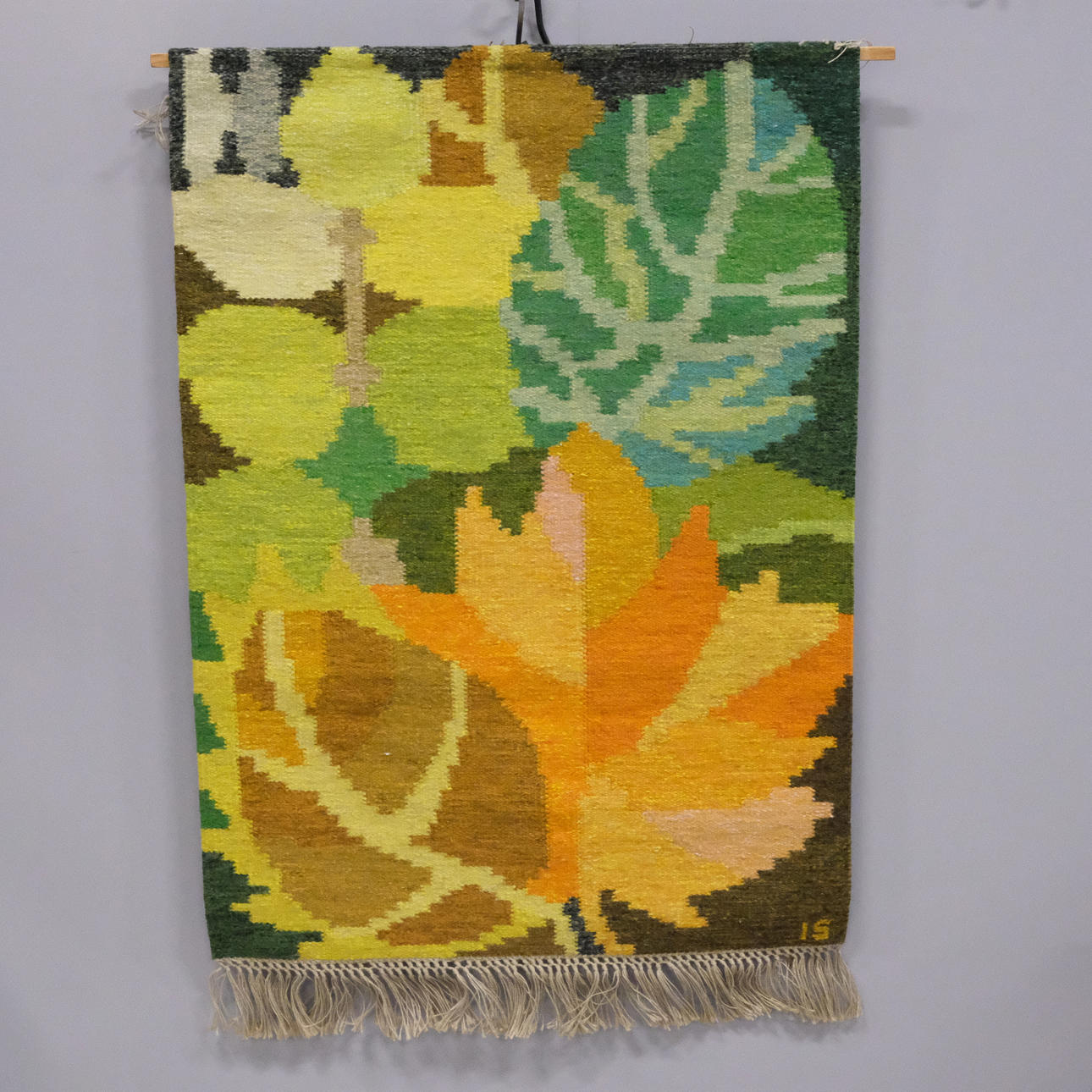 INGEGERD SILOW. WALL TAPESTRY, "AUTUMN LEAVES".