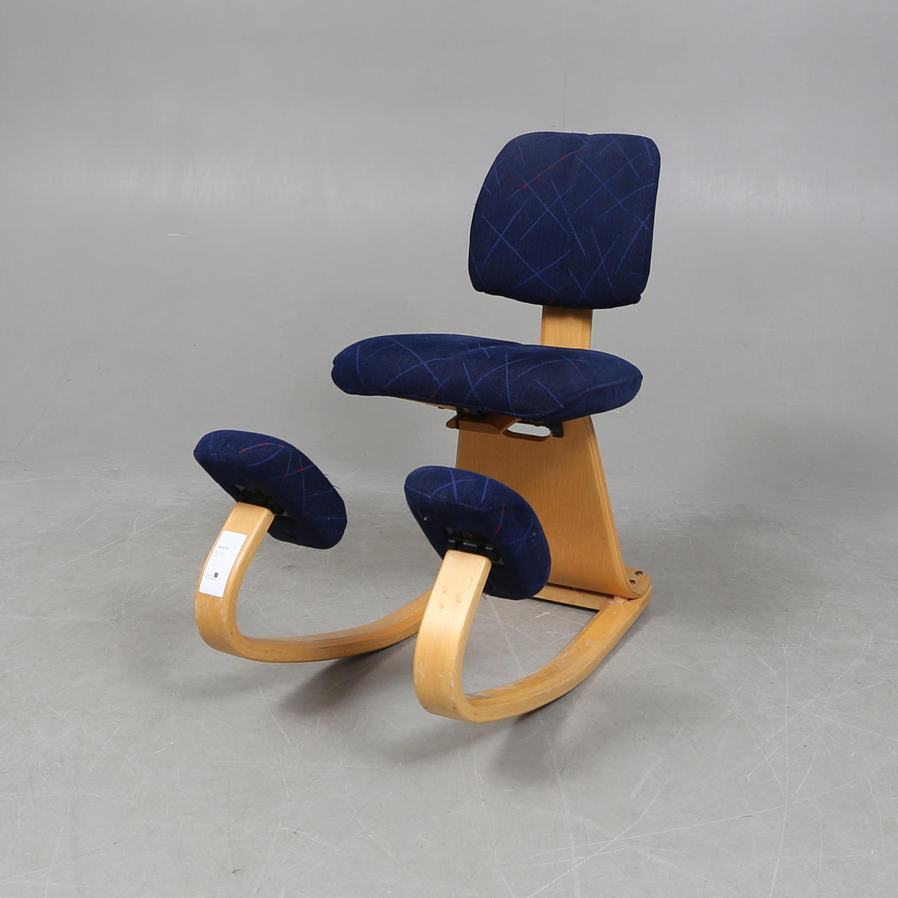 ERGONOMISK STOL, Stokke, Norge.