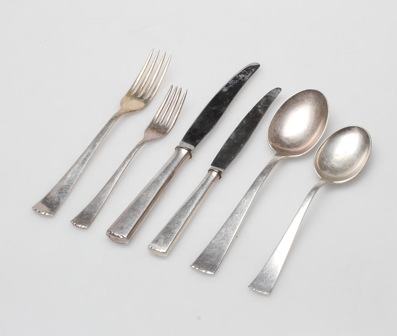 BESTICKSERVIS, nysilver, 52 delar. "Diplomat", formgivare Gustav Jansson, CG Hallberg, 1900-tal.