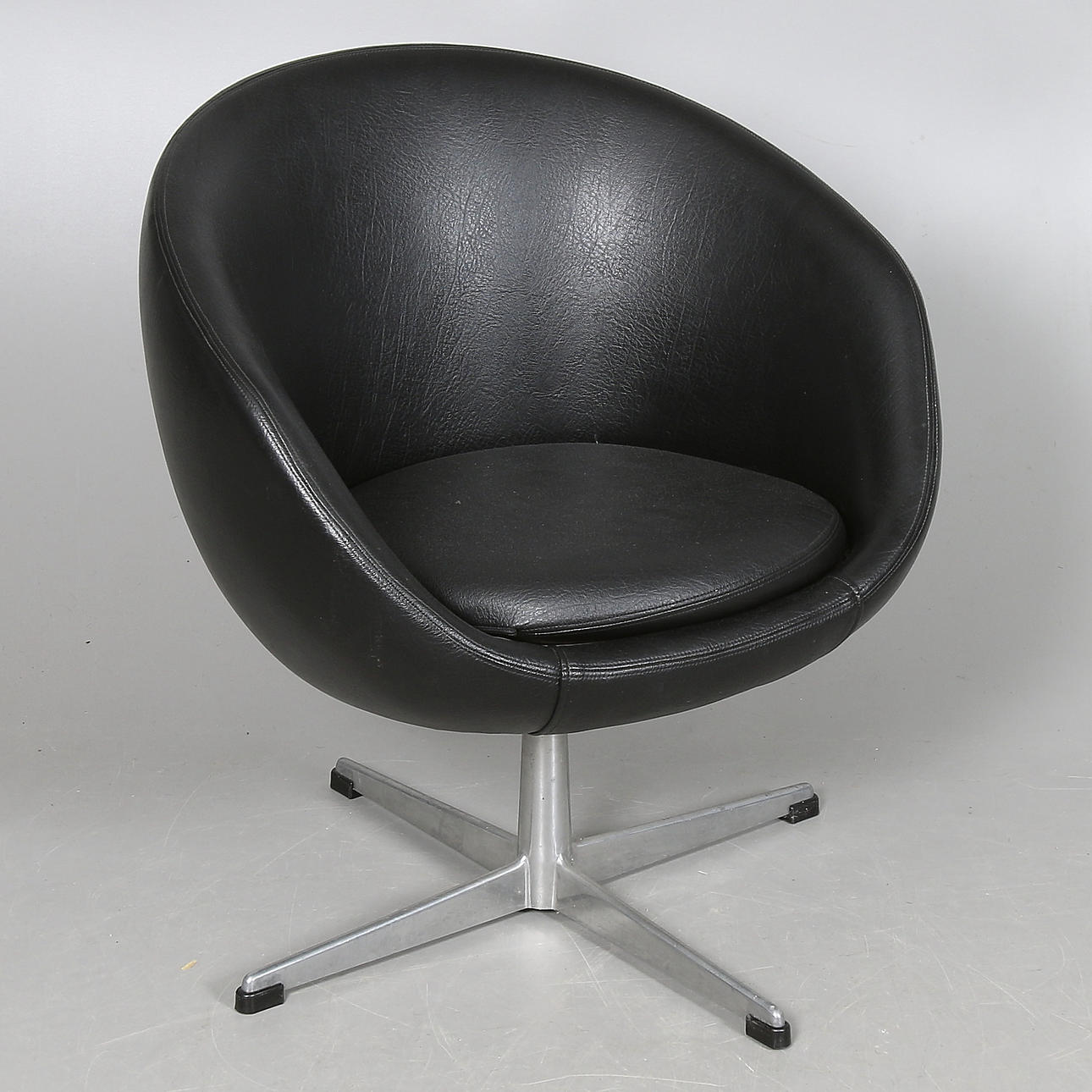 SNURRFÅTÖLJ, 1960-tal.