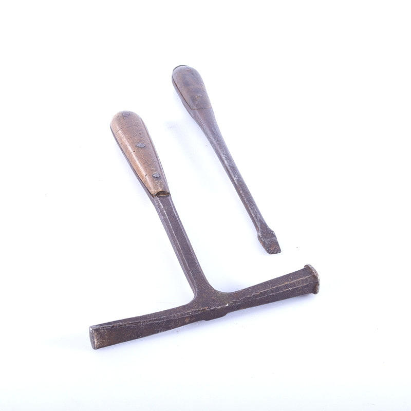 HAMMER UND SCHRAUBENZIEHER, 19. Jahrhundert.