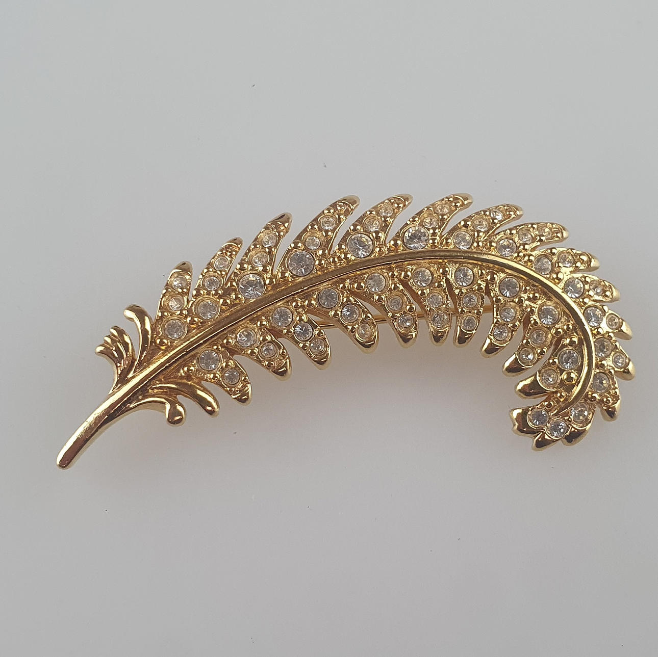 - VINTAGE-BROSCHE - SWAROVSKI, Feder-Form.