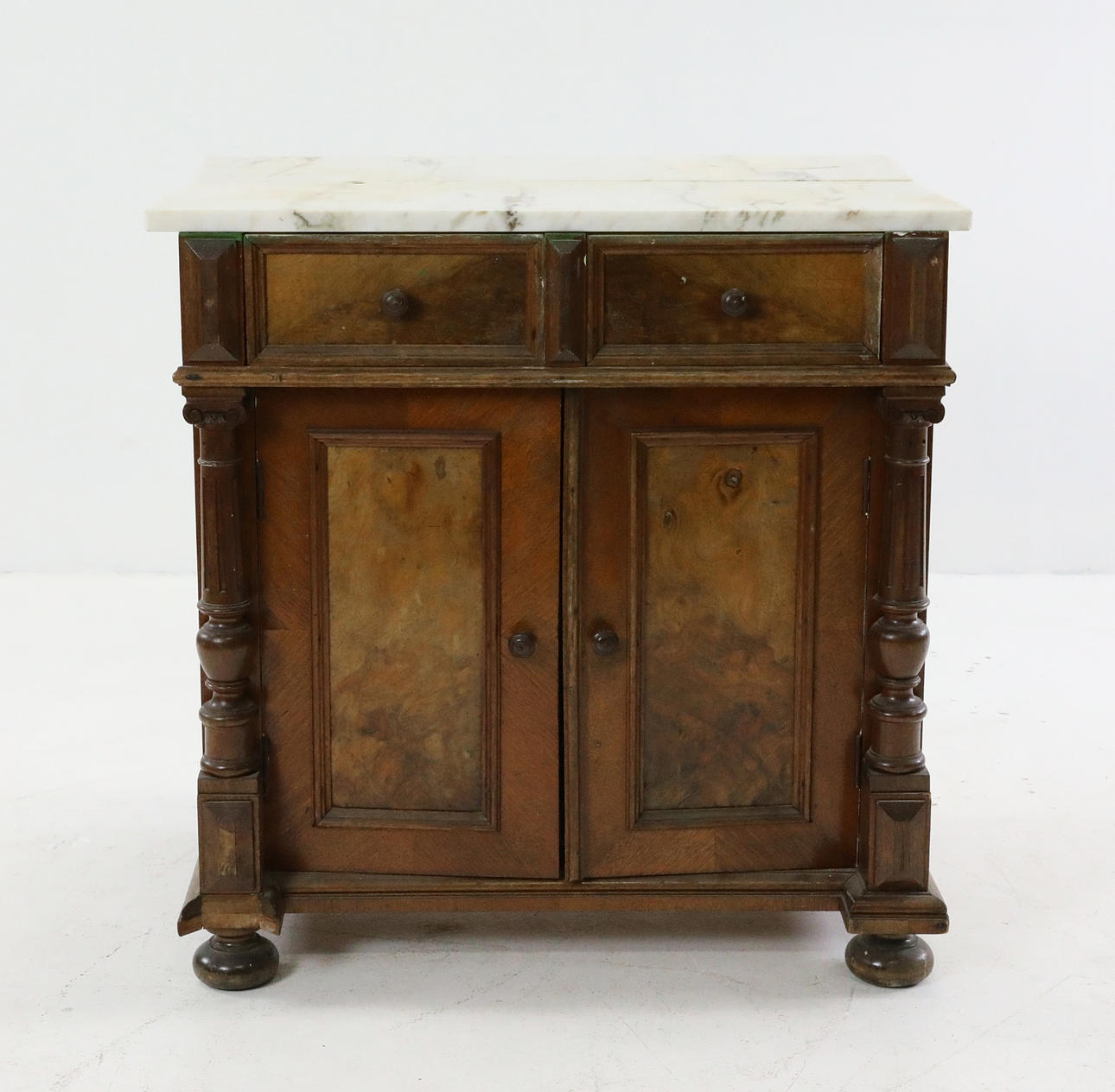 SKÄNK, marmor, lövträ, tidigt 1900.