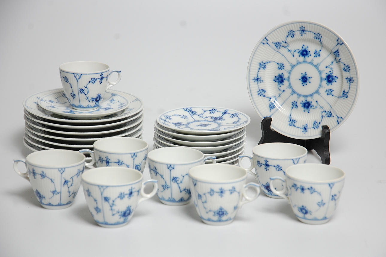 KAFFESERVIS, 25 delar, Musselmaletet, Royal Copenhagen, 1 :sort.