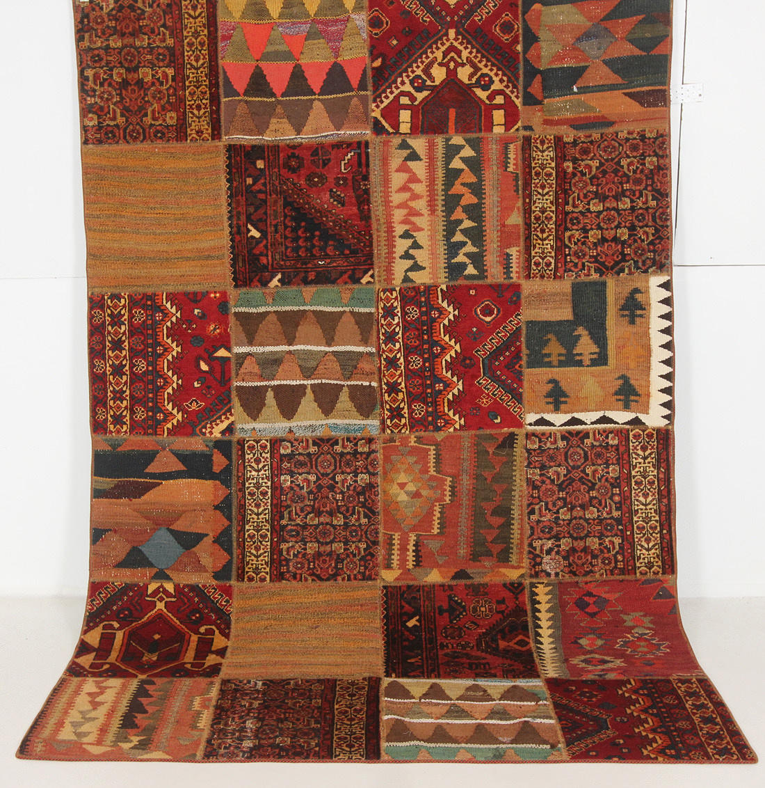 MATTA, Persien, patchwork, 305 x 205 cm.