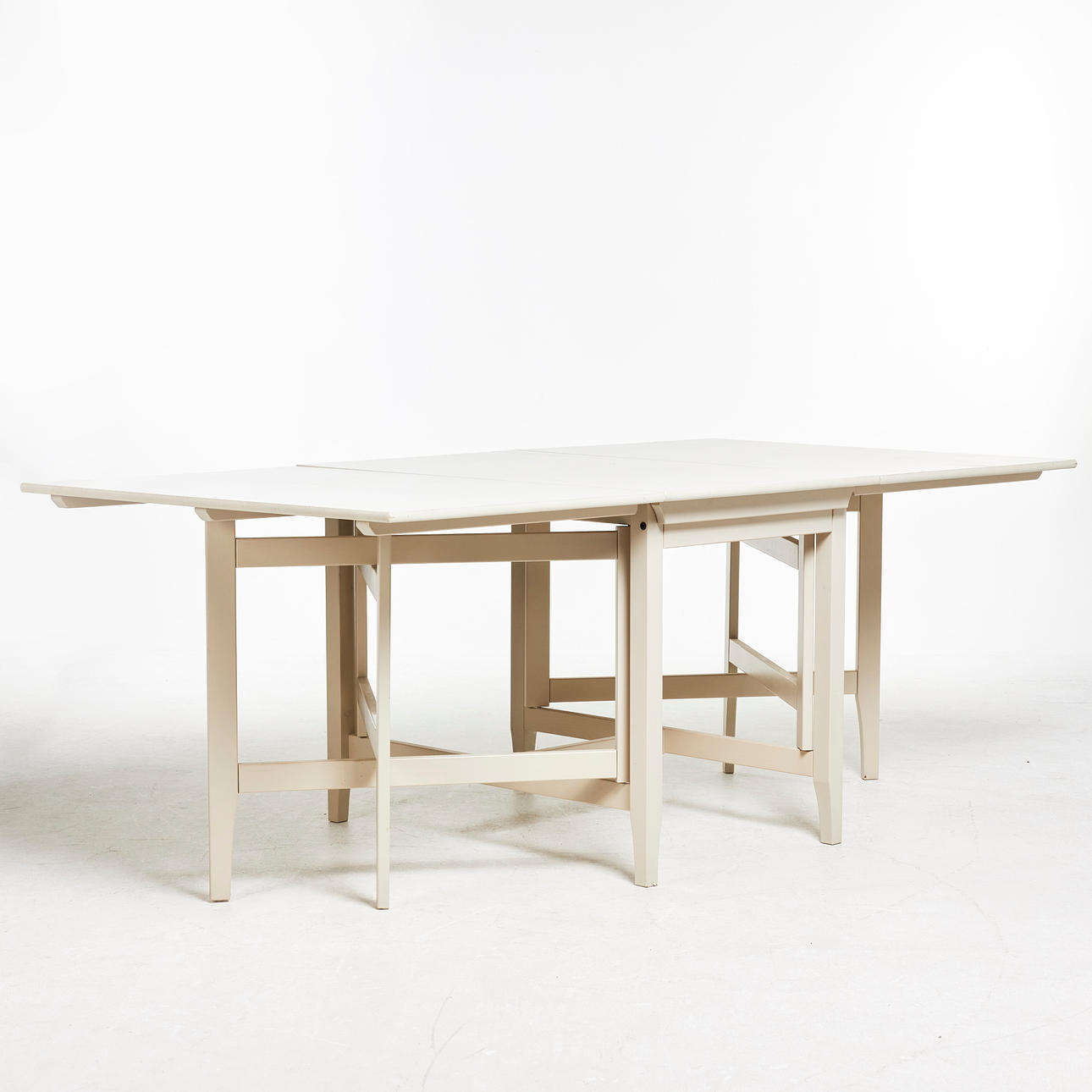 SLAGBORD, "Leksvik", IKEA, sent 1900-tal, Lackerat trä.