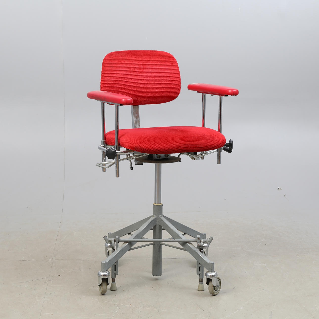 WORK CHAIR, Mercado Rehab.