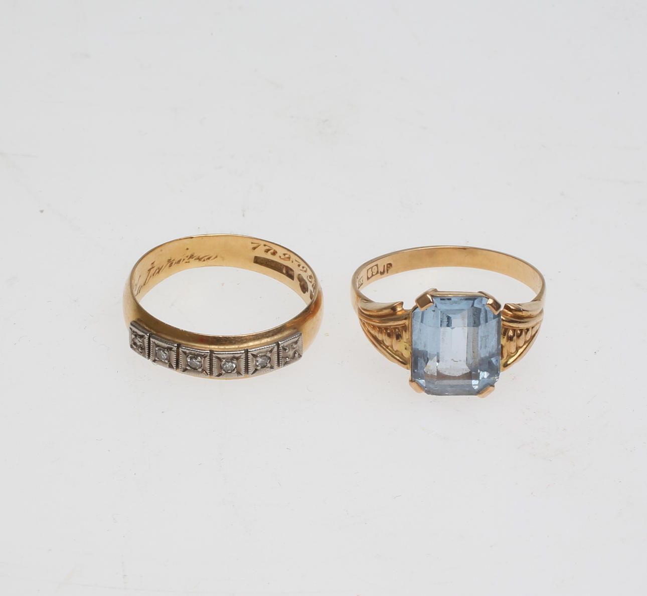RINGAR, 2 st, 18 K.