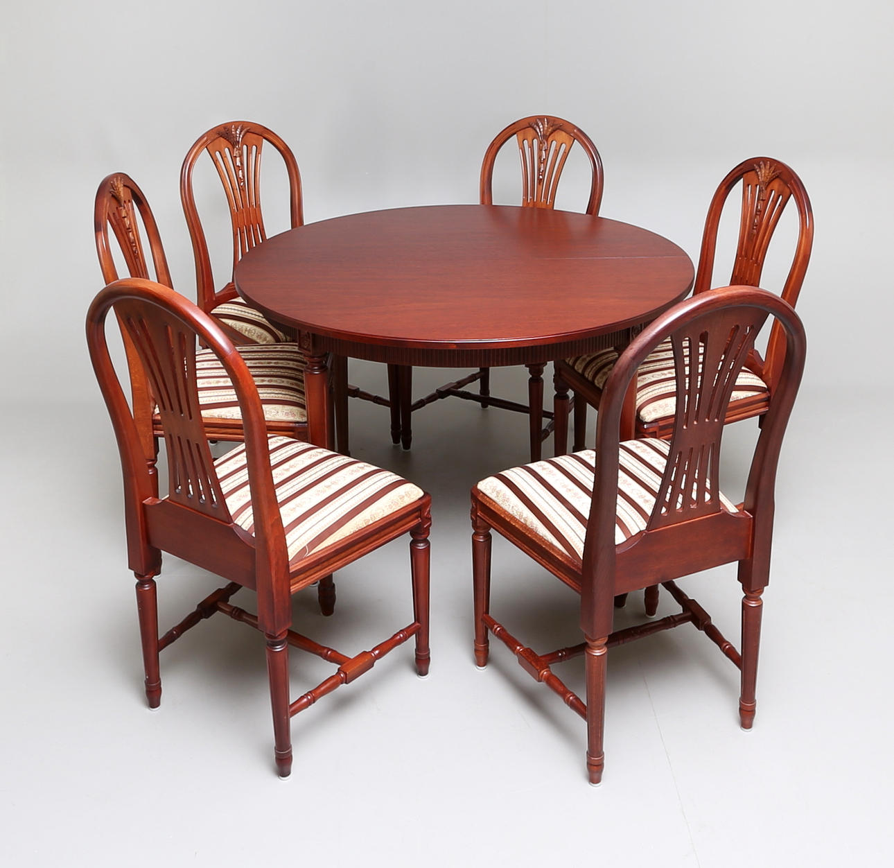 MATSALSGRUPP, 7 delar, Gustaviansk stil, "Axmodell", 1900-tal.