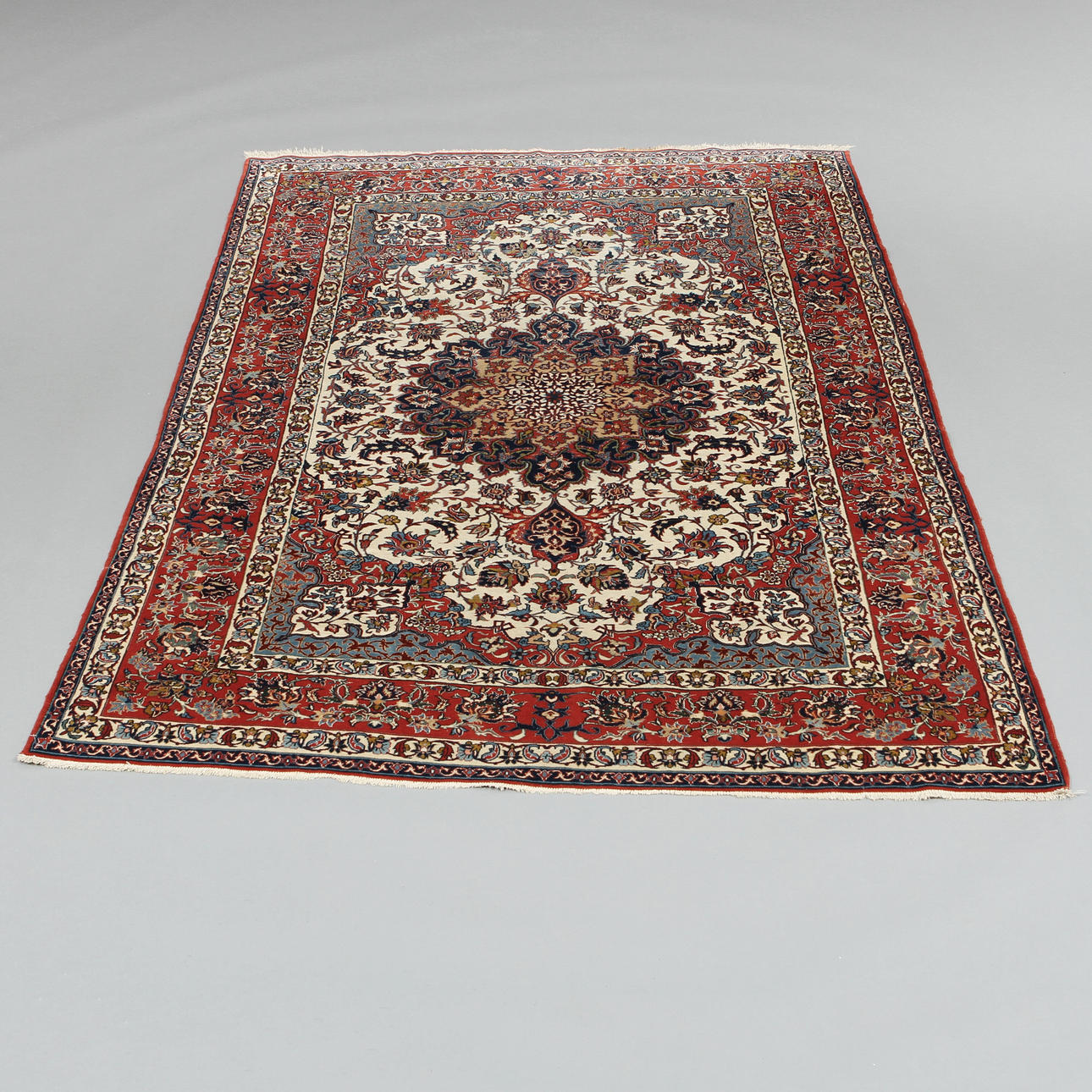 ORIENTALISK MATTA, Persien, Semi-antik Esfahan, silkesinslag, 221 x 143 cm.