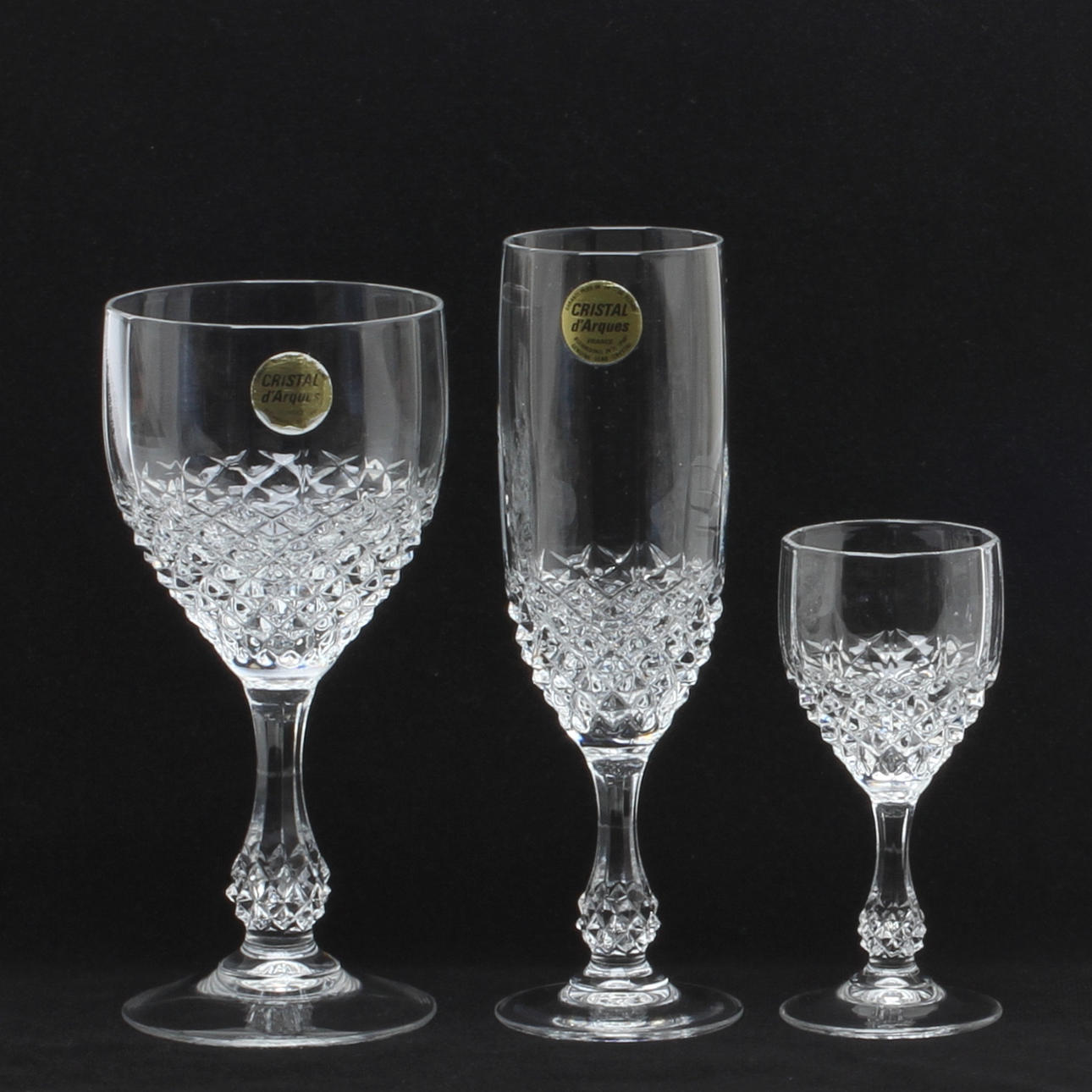 SERVISDELAR, ca 33 delar, glas, "Cristal d´Arques", Franrike.