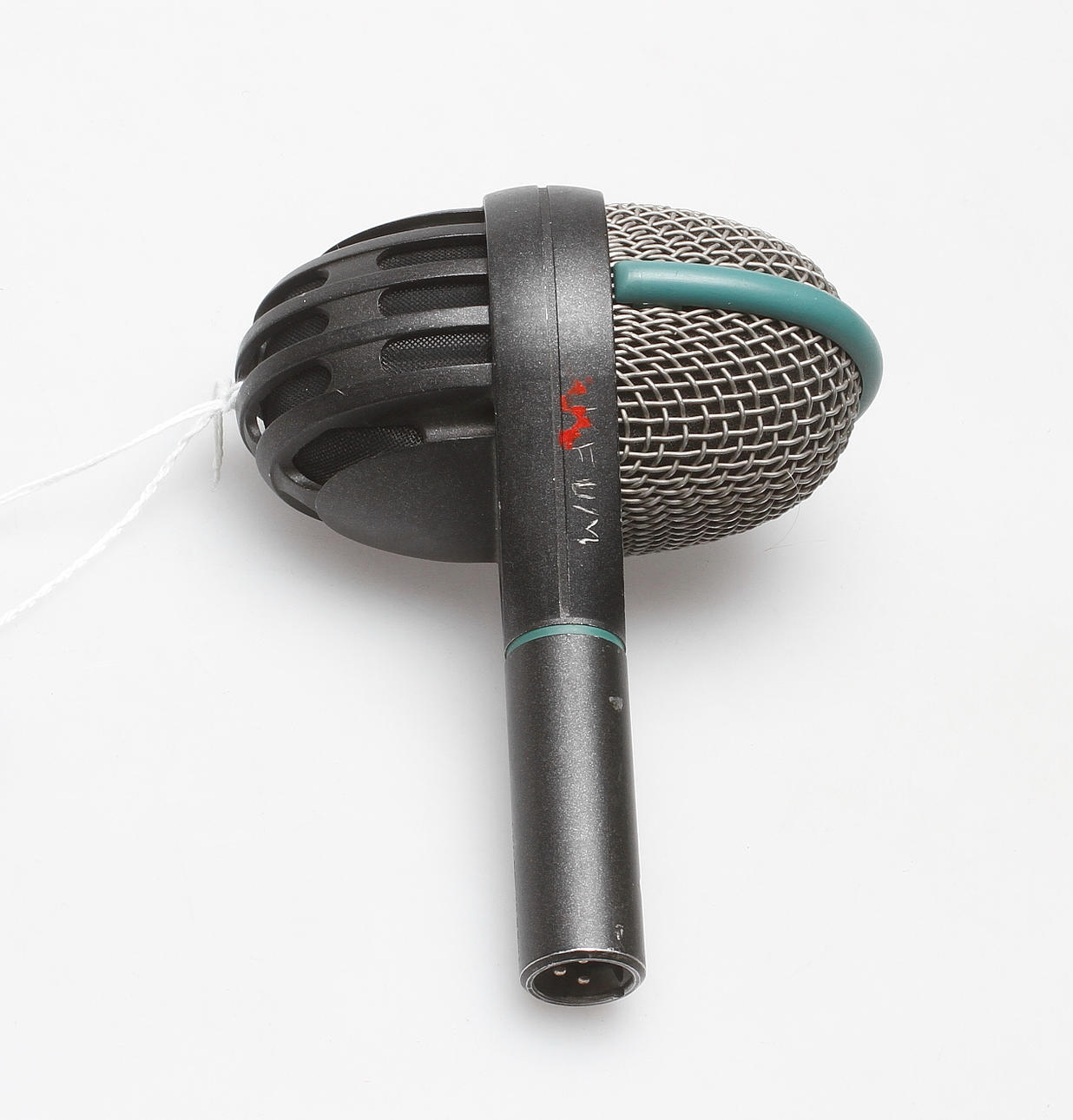 MIKROFON, D 112, AKG.