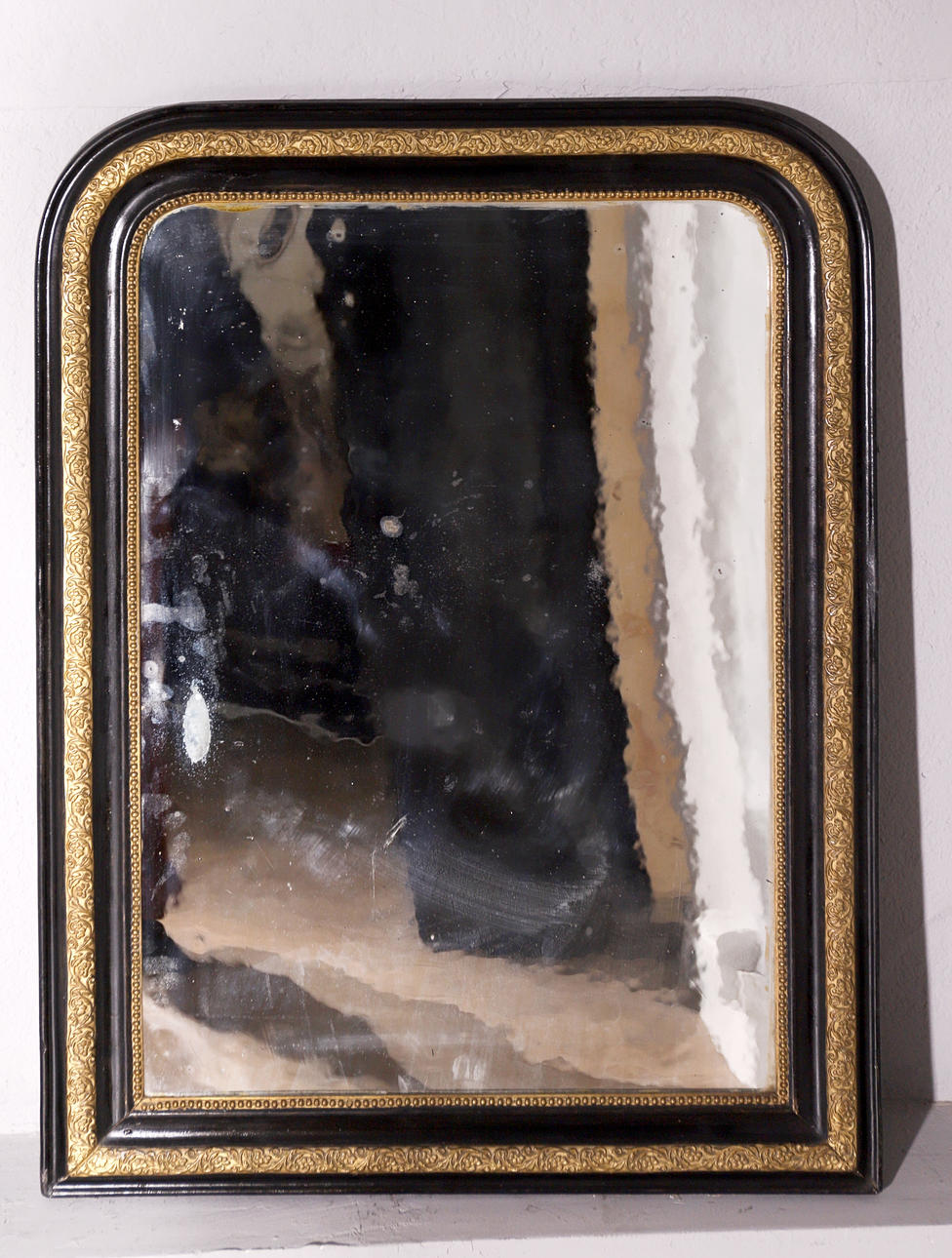 GAMMAL SPEGEL. I TRÄ.