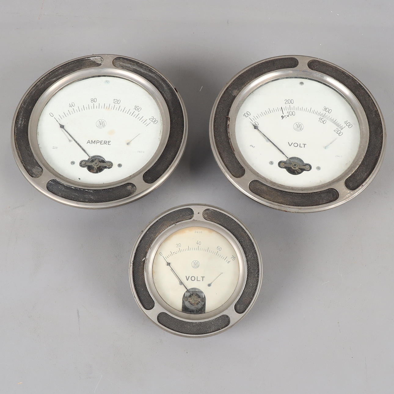 INSTRUMENTE, 3 Stück, Ampere / Volt, Dänemark, 1900.