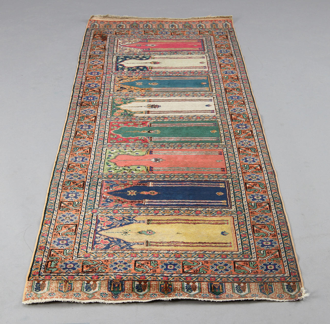 BÖNEMATTA, orientalisk, 233x84 cm.