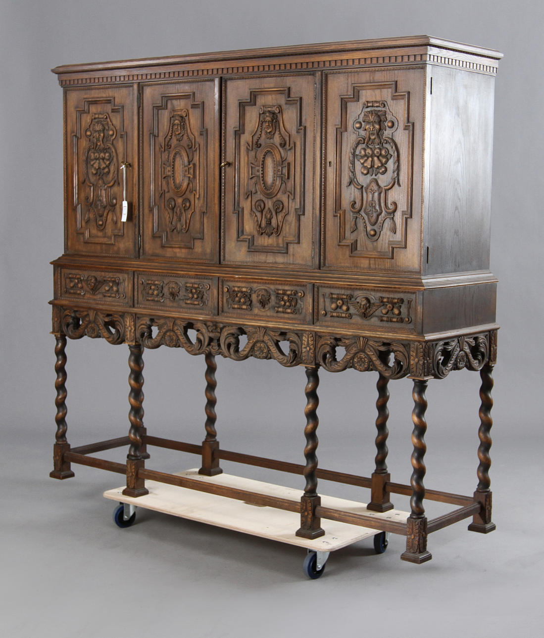 SKÅP, nyrenässsstil.