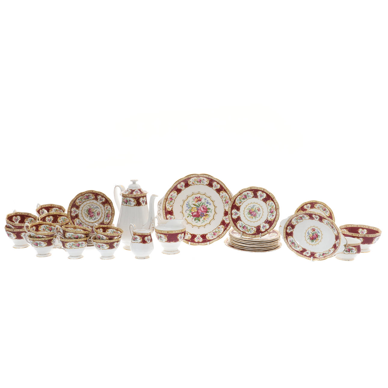 EIN ROYAL ALBERT LADY HAMILTON PATTERN VIERUNDVIERZIG-TEILIGES TEE- UND KAFFEESERVICE.