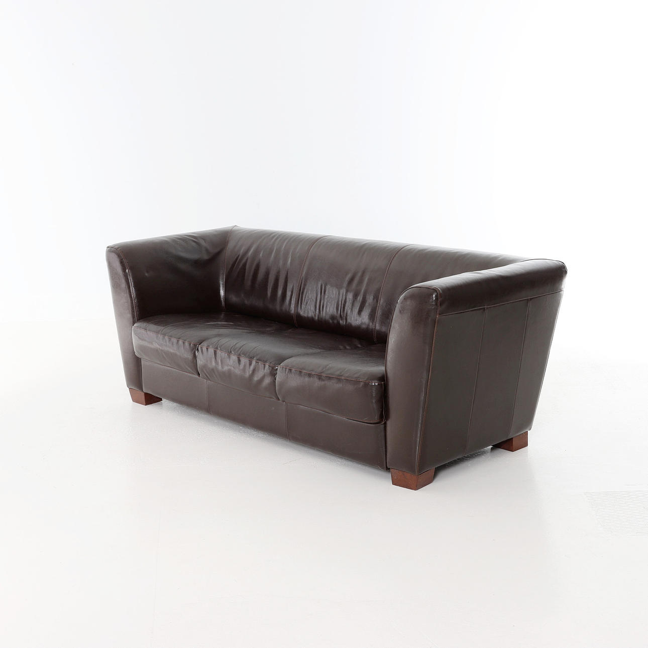 LEATHER SOFA, fully upholstered, modern manufacturing.