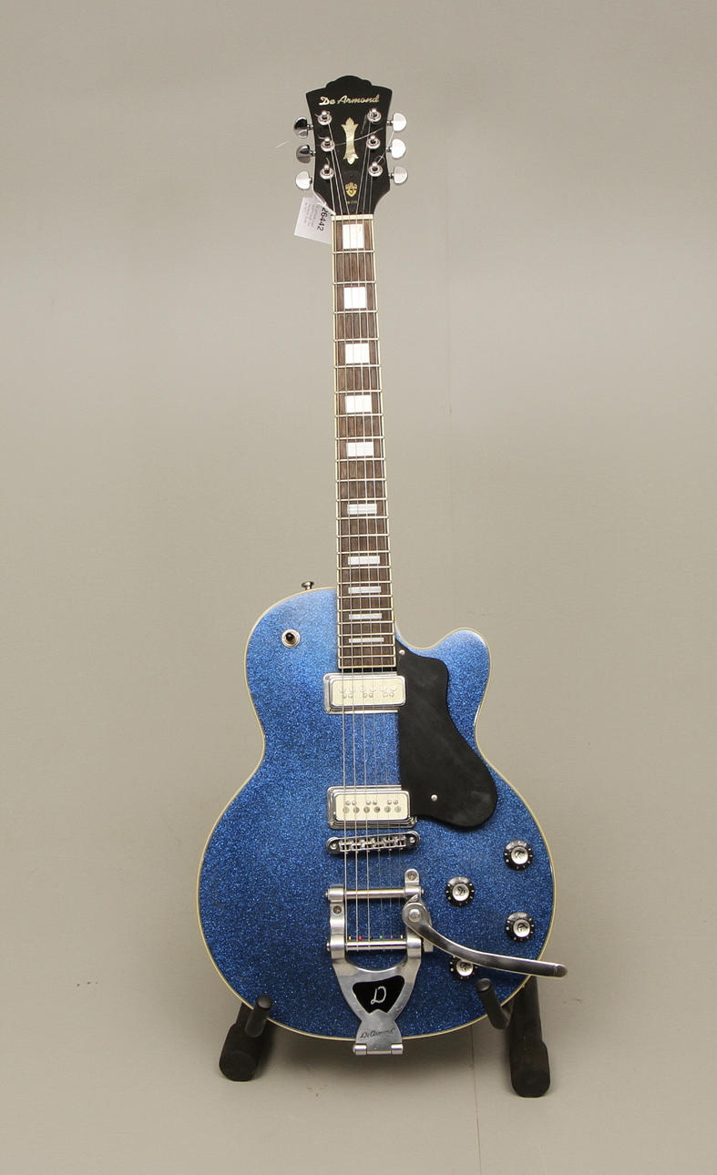 ELGITARR med SOFTCASE, De Armond, Guild M-75T.